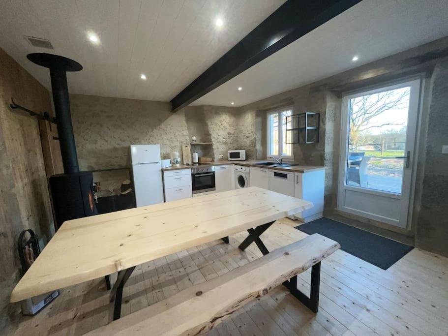 Loue Ancien Moulin A Vent Avec Piscine Et Jacuzzi Villa Neuvy-Bouin Exterior foto