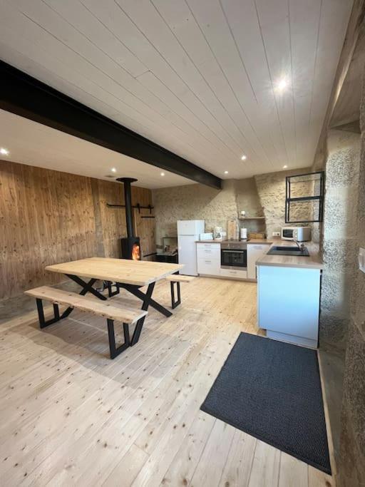 Loue Ancien Moulin A Vent Avec Piscine Et Jacuzzi Villa Neuvy-Bouin Exterior foto